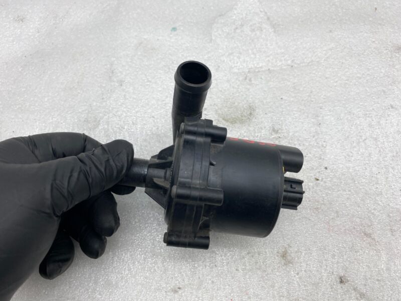 1035348 00 F 2016-2020 Tesla Model S X Front Auxilliary Electric Cooling System Coolant Pump