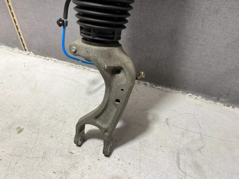 103060800C 2012-2015 Tesla Model S Front Left or Right Air Spring Module Shock Absorber OEM