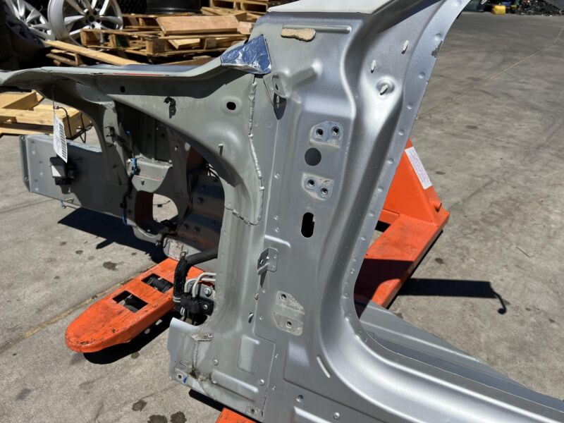 2012-2016 Tesla Model S Front Left Inner Fender Frame Horn Apron Structural LH