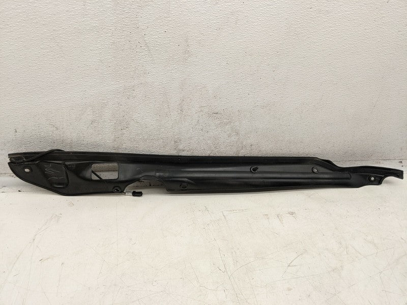 6007576-00 ⭕2012-2022 Model S Rear Left Tailgate Trunk Pinch Sensor Trim Molding 6007576-00