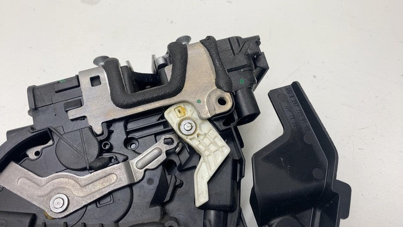 A2230030899 ⭕ 2022 Mercedes-Benz EQS 450+ Front Left Door Lock Latch Actuator LH A2230030899