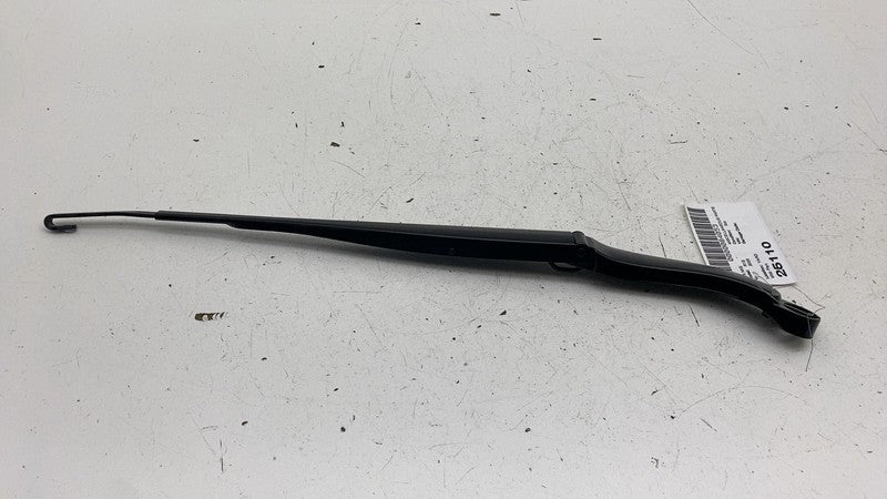 ⭕ 2025 Rivian R1S Front Left Driver Side Windshield Wiper Arm OEM