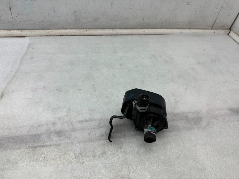 2016-2020 Tesla Model S MS Electric Auxiliary Coolant Water Pump w/ Bracket Assy