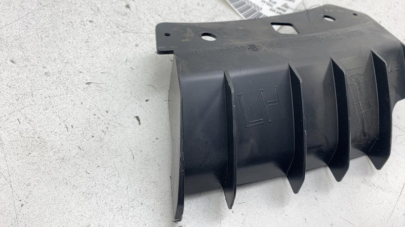 1084169 00 B 2017-2023 Tesla Model 3 M3 Front Bumper End Carrier Upper Left Bracket Support
