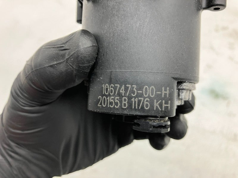 106747300H ⭕ 2012-2020 Tesla Model S MS Auxiliary Water Coolant Pump Assembly 1067473-00-H