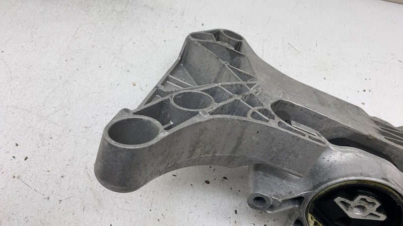 22329485335 2018-2020 BMW 530e G30 Gearbox Crossmember Transmission Mount Bracket Support