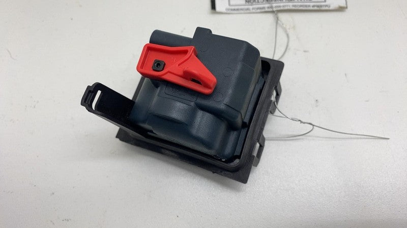 A0008202303 2016-2019 Mercedes-Benz GLE350 Fuel Tank Door Latch Lock Actuator A0008202303