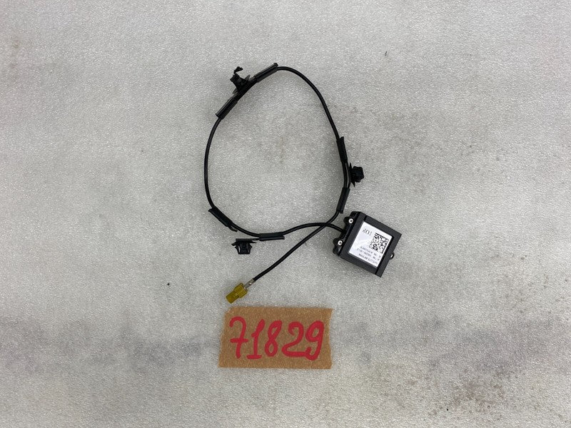 105025600C ⭕ 2012-2025 Model S Satellite Radio AM FM Amplifiers Antenna Module 1050256-00-C