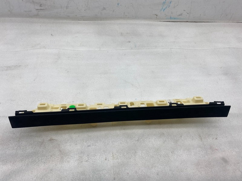 1055011-04-D ⭕ 16-20 Model X Upper Passenger Falcon Door Outer Mid Trim Right RH 1055011-04-D