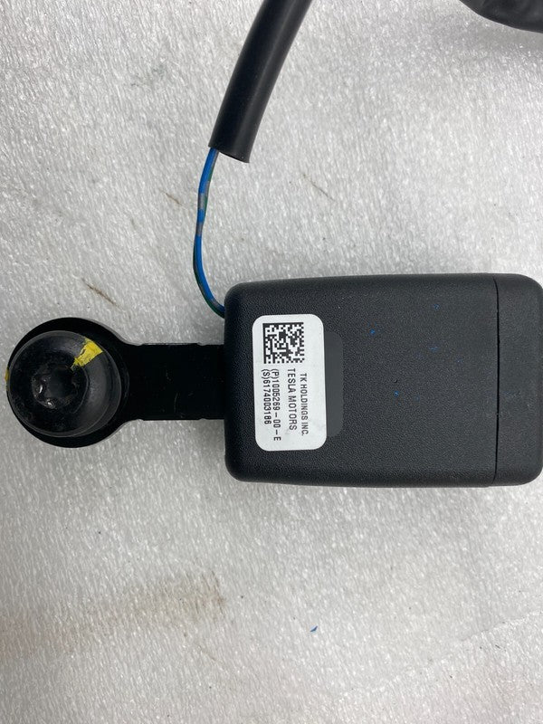 ⭕ 12-20 Tesla Model S Rear 2nd Row Left or Right Seat Belt Buckle 1005