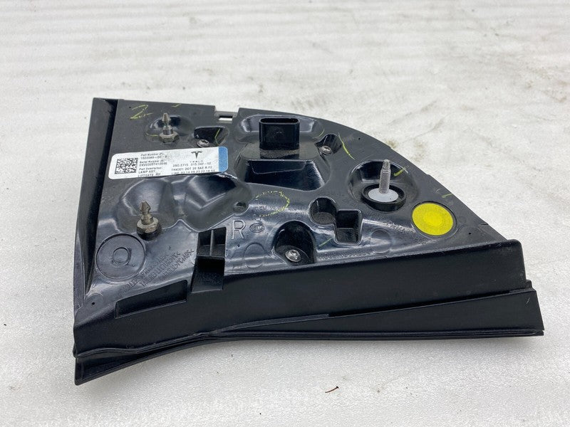 150208900B ⭕ 2017-2023 Model 3 Rear Right Inner Taillight LED Tail Lamp 4-Pin 1502089-00-B