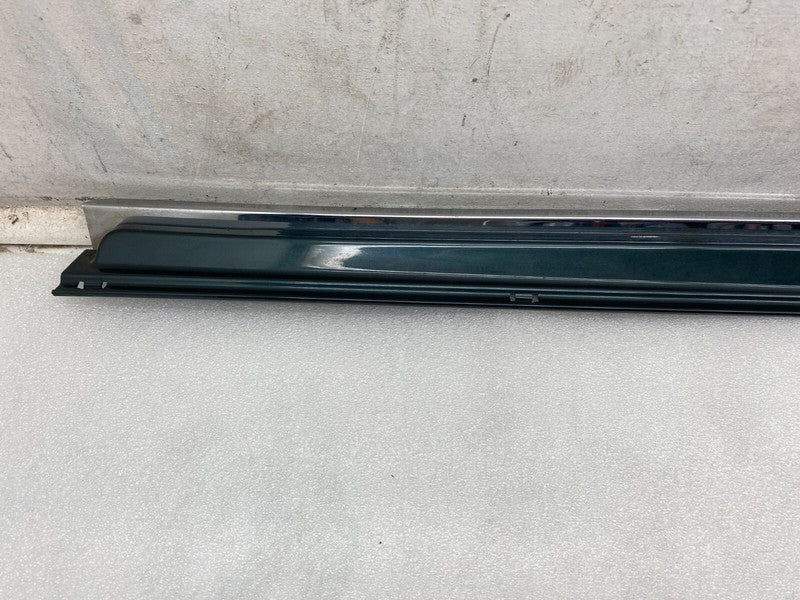 101221700C ⭕12-23 Tesla Model S Passenger Side Skirt Molding Scuff Plate Right 1012217-00-C