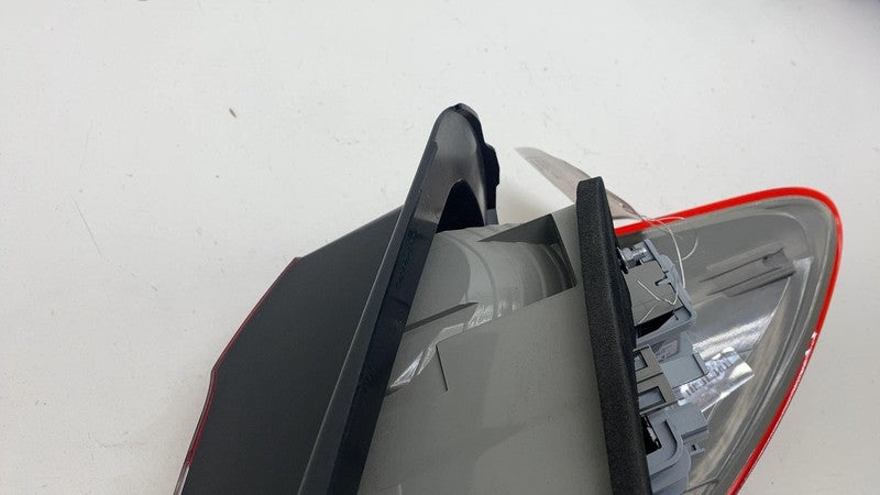 ⭕2013-2014 Mercedes-Benz B Electric Drive Rear Left Outer Tail Light A