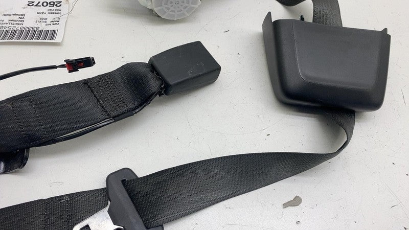 34242430C ⭕ 2025 Chevrolet Silverado 1500 Rear Center Seat Belt Safety Retractor 85062984