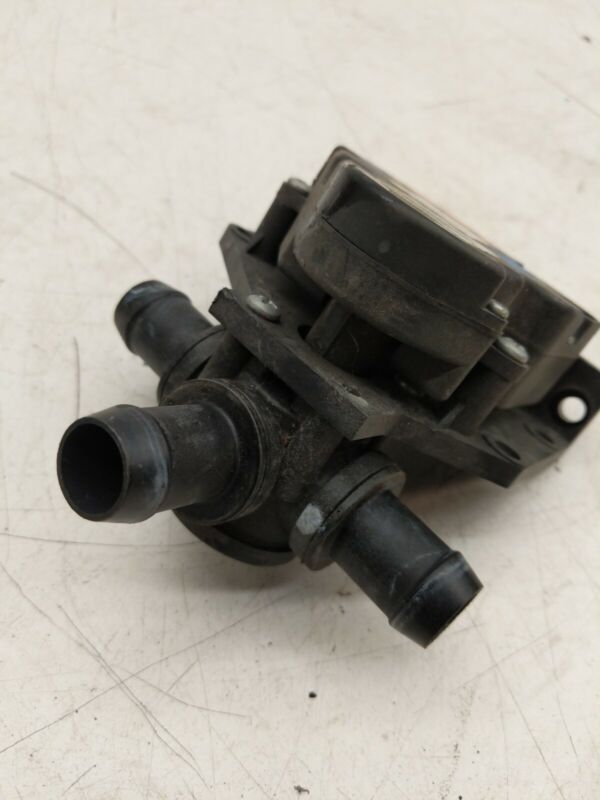 6007384-00-B 2012-2021 Tesla Model S MS Water Pump Cooling System Electric Motor 3-Way Valve