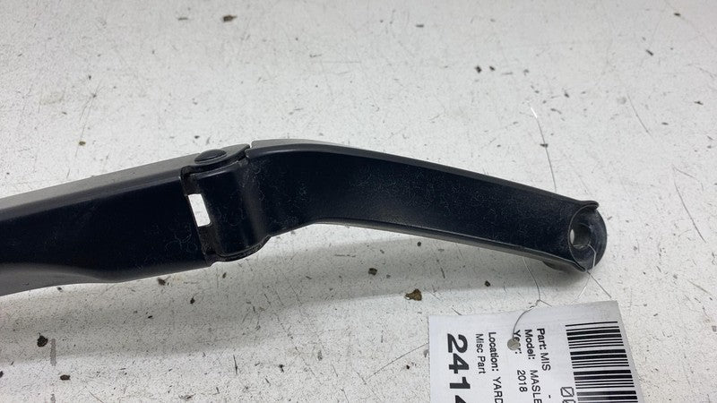 ⭕ 2017-2020 Maserati Levante Front Windshield Wiper Arm Right 67003233