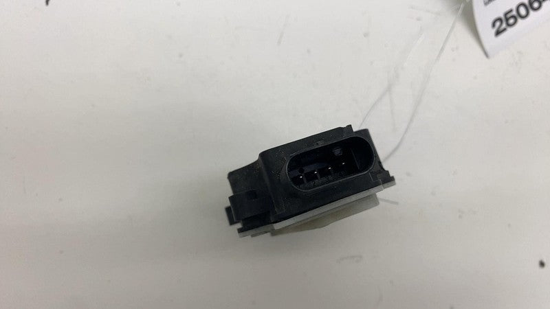 ⭕2021 2022 2023 Polestar 2 Front Bumper Grille Vent Shutter Motor Actuator OEM