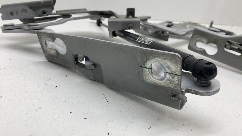 31688415 ⭕ 2021-2023 Polestar 2 PAIR Front Left & Right Hood Bonnet Hinge w/ Shock Strut