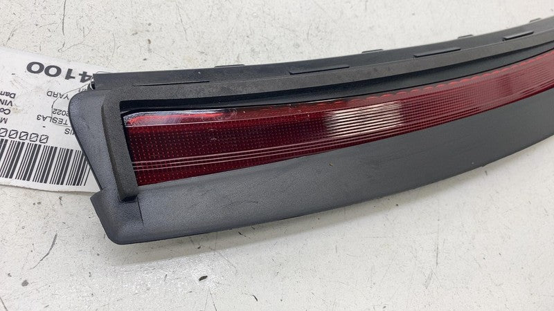 ⭕ 17-23 Model 3 Rear Package Tray Lamp Inner 3rd Brake Stop Light 1077
