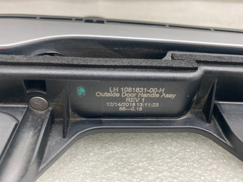 1081831-00-H ⭕ 17-20 Tesla Model 3 Front or Rear Left Exterior Door Handle Outer 1081831-00-H