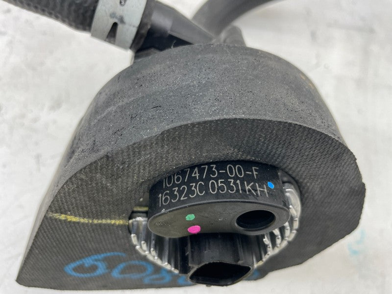 1067473-00-F ⭕ 2012-2020 Tesla Model S Coolant Water Pump Assembly Foam Isolated 1067473-00-F