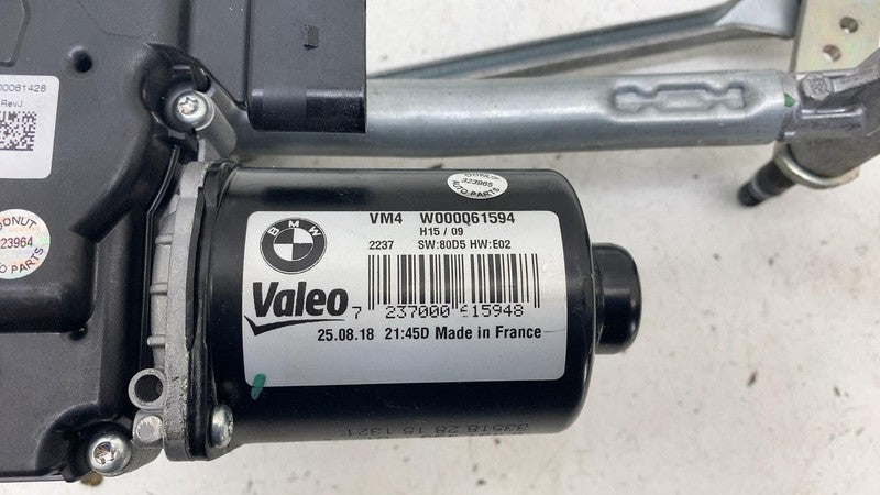 2018 2019 BMW 530e G30 Front Windshield Wiper Transmission Linkage w/