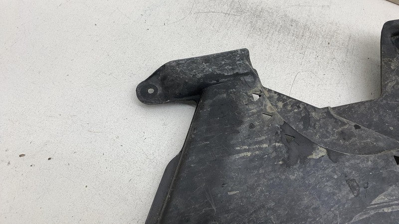 7351449 2018-2020 BMW 530e G30 Driver Side Under Body Shield Panel Liner Left LH 7351449