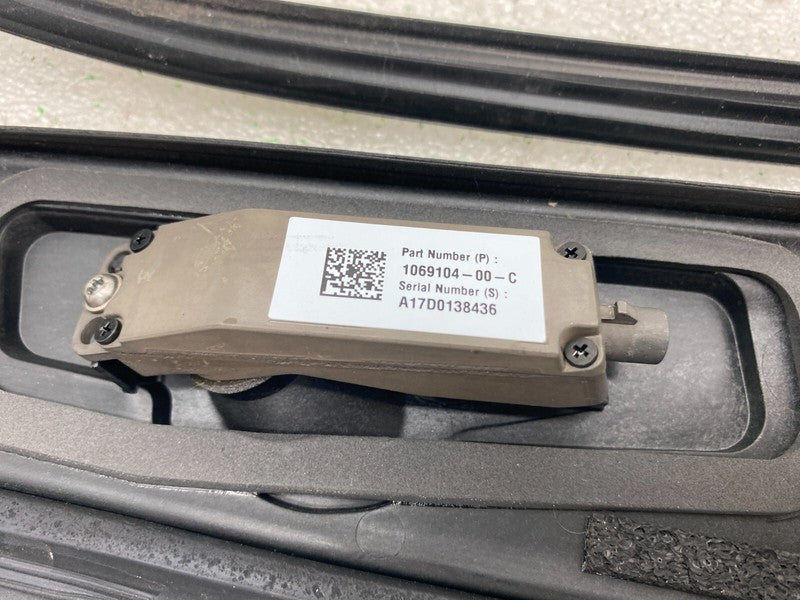 1092312 00 C ⭕ 2016-2020 Tesla Model X Right B-Pillar Applique Trim Molding w/ Camera & Seal