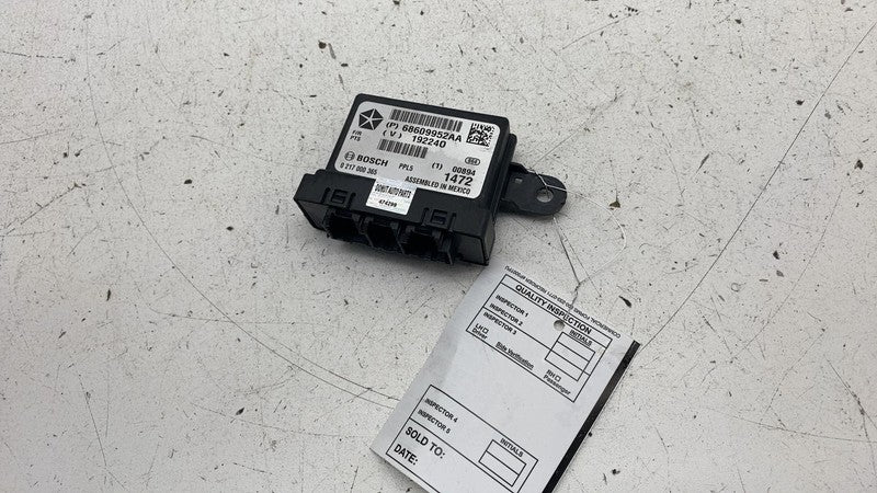 68609952AA ⭕ 17-24 Chrysler Pacifica Parking Park Assist Computer Control Module 68609952AA