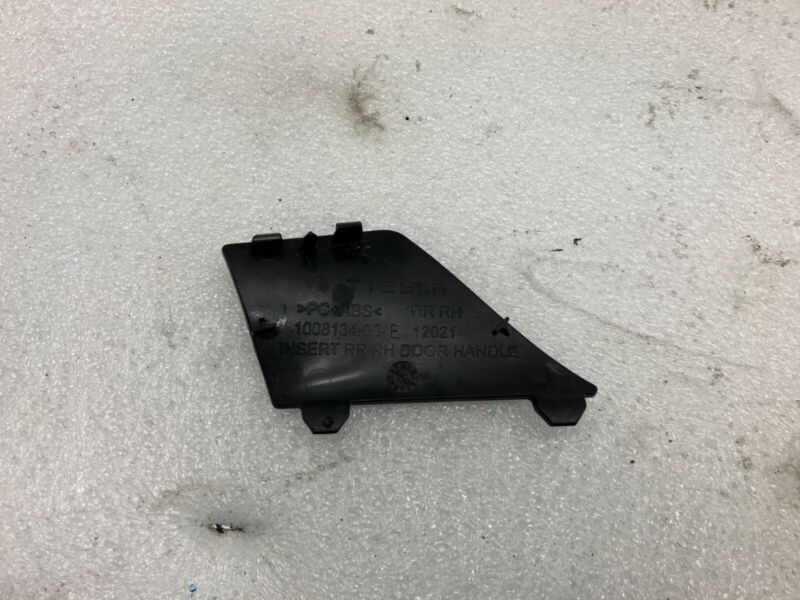 1008134 00 E ⭕ 12-20 Model S Rear Passenger Side Door Handle Cover Insert Right 1008134-00-E