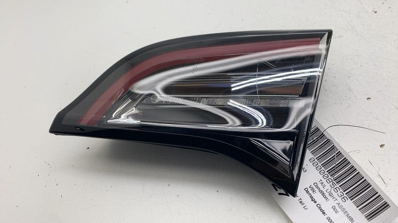 ⭕ 2017-2023 Model 3 Rear Right Inner Taillight LED Tail Lamp 3-Pin 107
