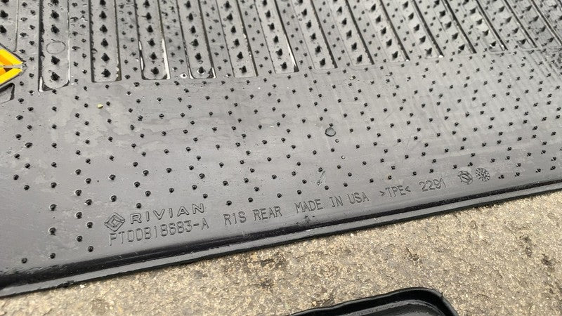 PT00818683-A ⭕ 22-25 Rivian R1S Front & Rear Floor All Weather Carpet Cover Mat PT00818683-A