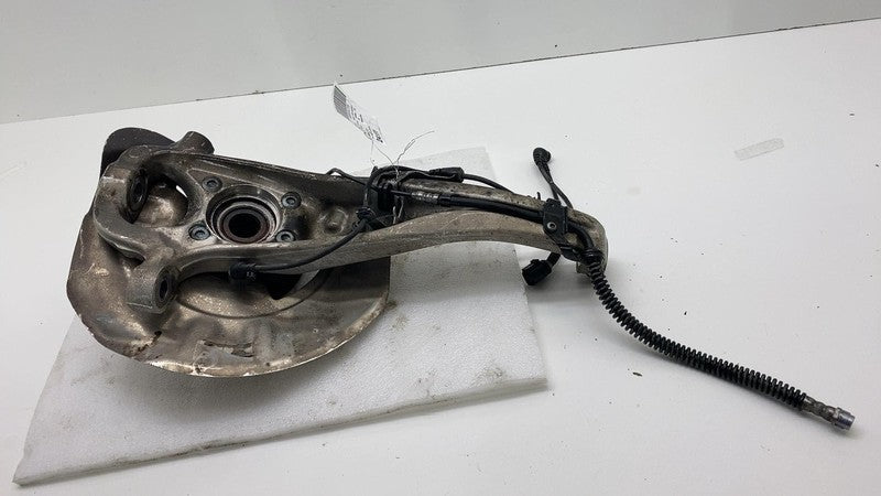 2011-2014 Porsche Cayenne Front Right Spindle Knuckle Hub w/ Dust Shield RH AWD