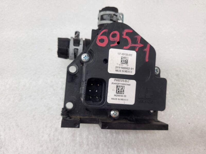 600737050E 2012-2020 Tesla Model S Coolant Pump Cooling Valve Actuator 4-Way 6007370-50-E