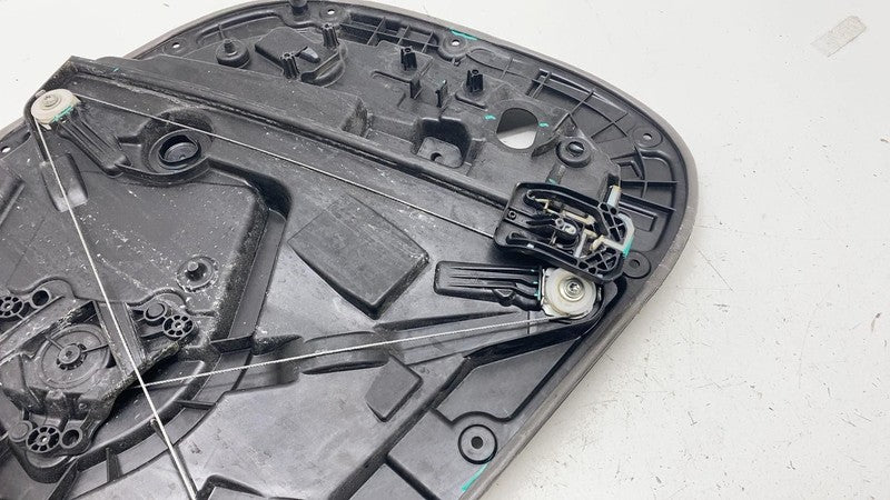 30747092 ⭕ 2021-2023 Polestar 2 Front Right Side Door Window Regulator & Carrier 30747092