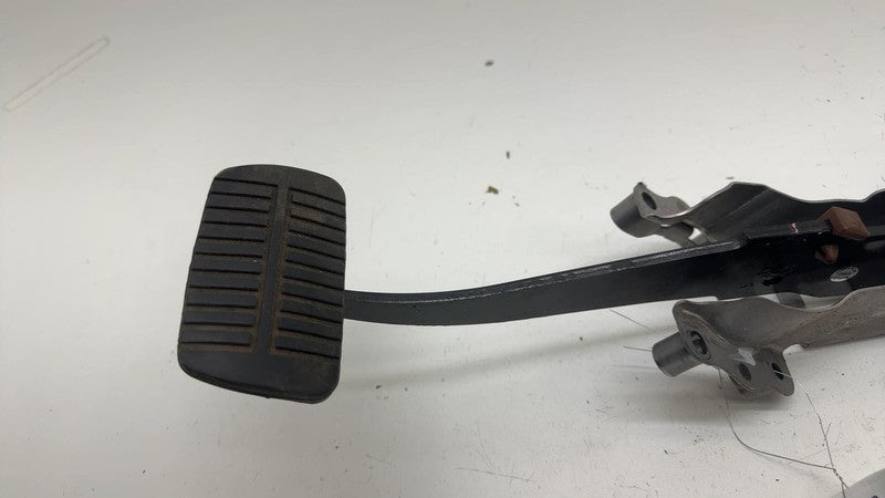 ⭕ 2018 Subaru XV Crosstrek Brake Pedal w/ Bracket Assembly