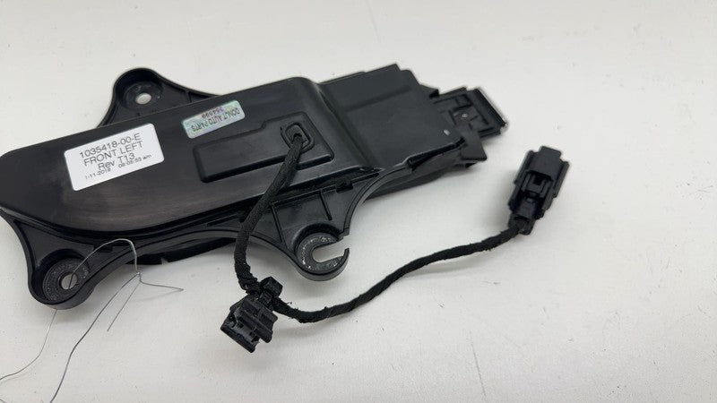 ⭕ 16-20 Tesla Model X Front Exterior Door Handle Chrome Outer Left 103