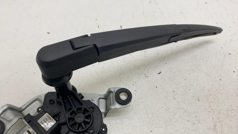 ⭕ 2025 Rivian R1S Rear Liftgate Back Window Glass Wiper Arm & Motor PT