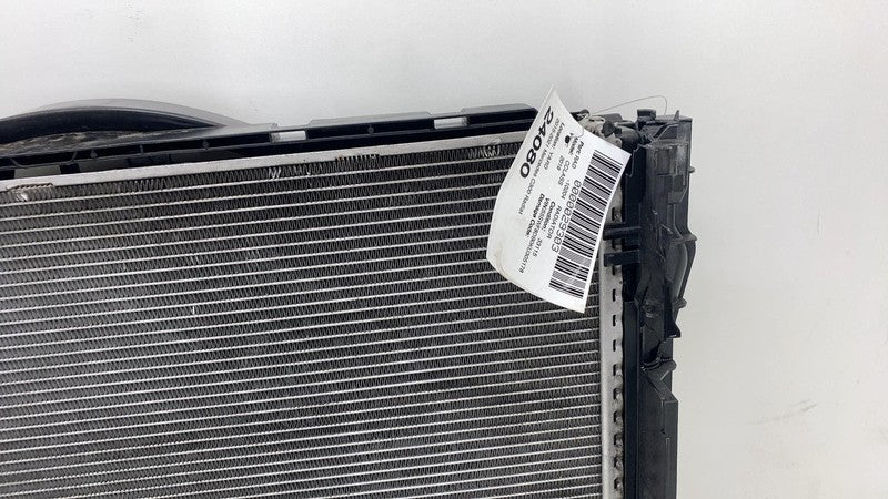 A 099 906 21 00 2019-2023 Mercedes-Benz C300 C-Class Engine Radiator Cooling Fan Shroud & Motor