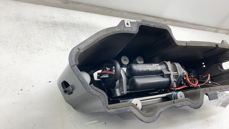 4KE616114D ⭕ 19-23 Audi e-Tron Air Ride Suspension Compressor Pump w/ Insulator 4KE616114D