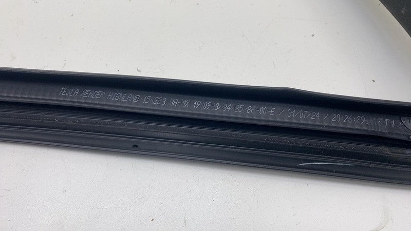 191098300E ⭕ 24-25 Model 3 Front Left Primary Body Weatherstrip Rubber Seal LH 1910983-00-E