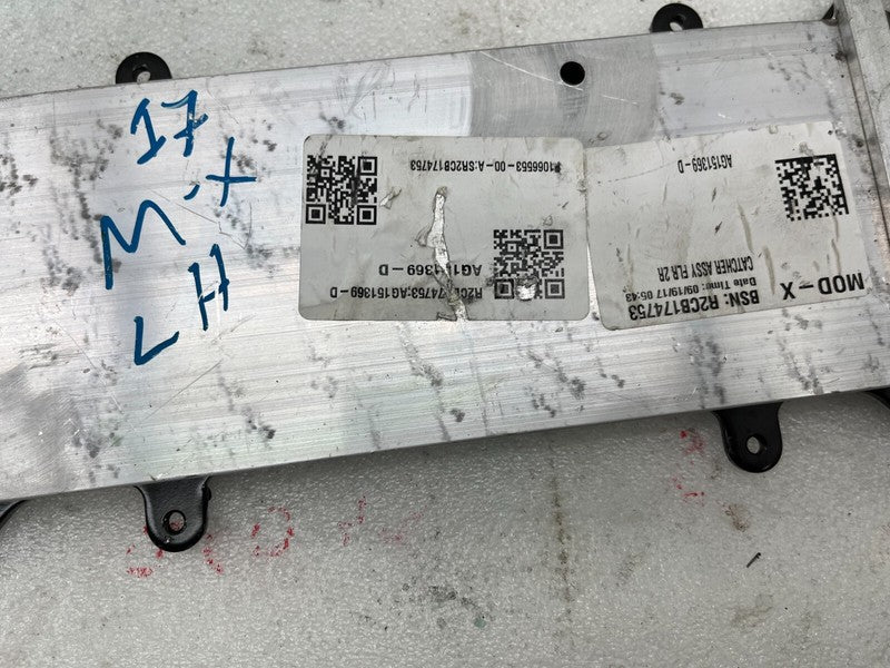 AG151369-D ⭕ 2016-2020 Tesla Model X Rear Driver Side 2nd Row Seat Frame Plate Catcher Left