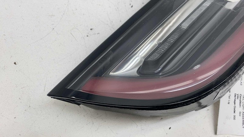 ⭕ 17-23 Tesla Model 3 Rear Left Inner Taillight LED Tail Lamp (3-Pin)