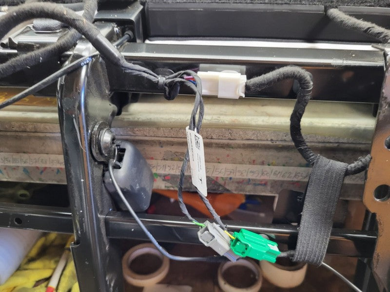 1494881 00 B ⭕ 20-22 Tesla Model Y Rear Upper 2nd Row Seat Left + Center + Right (5-Seater)