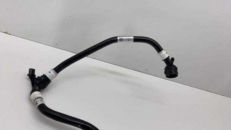 1704292-00-B 2024-2025 Tesla Cybertruck Front Drive Unit Inline Powertrain Supply Hose Pipe