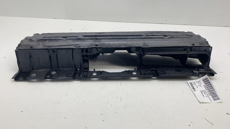 ⭕ 17-24 Chrysler Pacifica Radiator Core Support Bracket Upper Closure