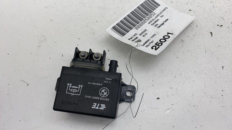 6836504 2017 2018 2019 2020 BMW 530e G30 Engine Cooling Motor Fan Relay Module 6836504
