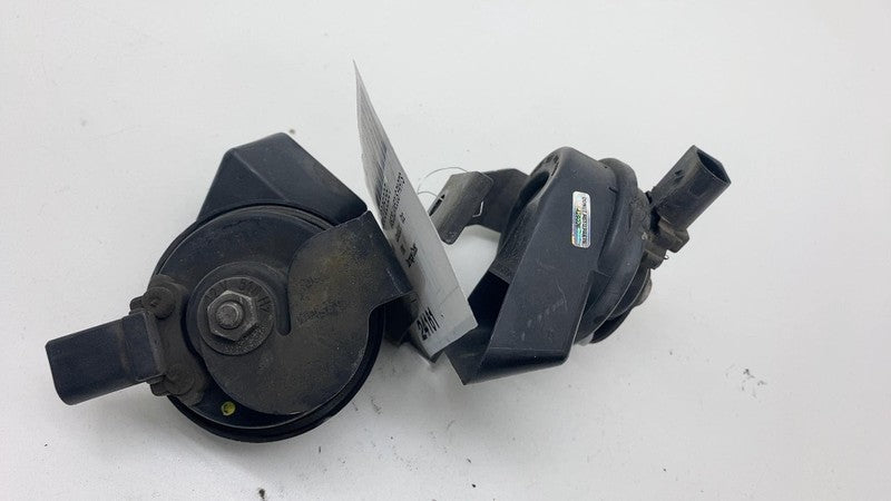 2011-2012 Porsche Cayenne PAIR Low & High Pitch Note Tone Horn Signal