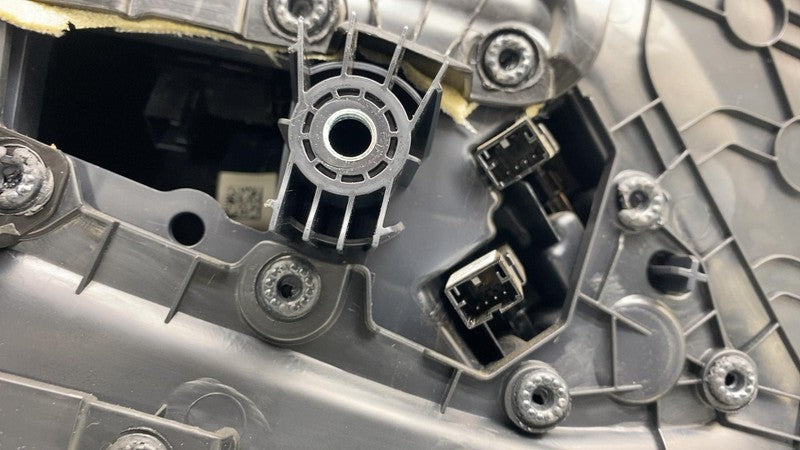 Front Door Trim Panel VOLKSWAGEN ID4 Right 25