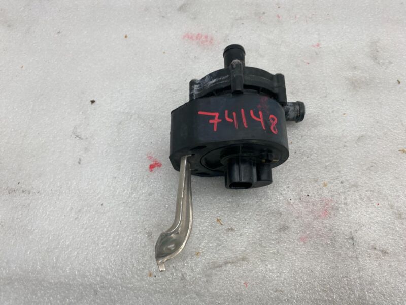 2016-2020 Tesla Model S X Cooling System Auxiliary Water Coolant Pump FWD Assy